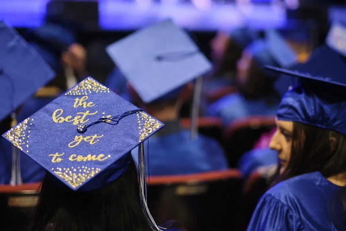 صورة قبعة التخرج